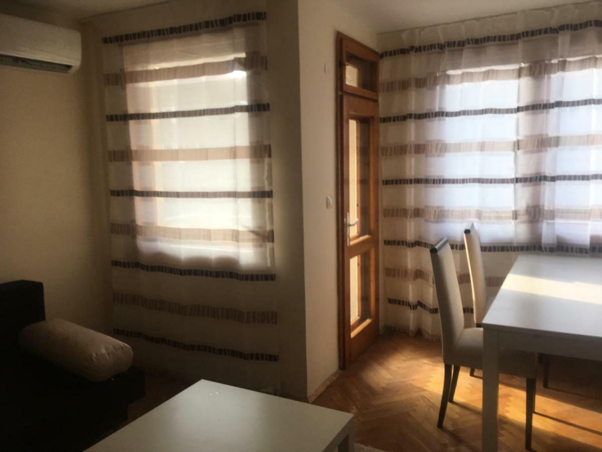 Apartemen Stylish Spacious Flat Sofia